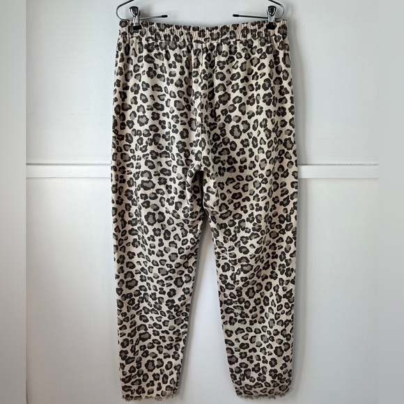 Monrow Leopard Print Cotton Raw Hem Crop Pull on Pants - Picture 9 of 14